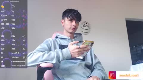 Snapshot of kendall_ros chatting on September 2025 03:06:02 PM kendall ross online show from September 2025 03:06:02 PM