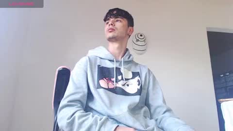 Snapshot of kendall_ros chatting on October 2025 02:59:01 PM kendall ross online show from October 2025 02:59:01 PM