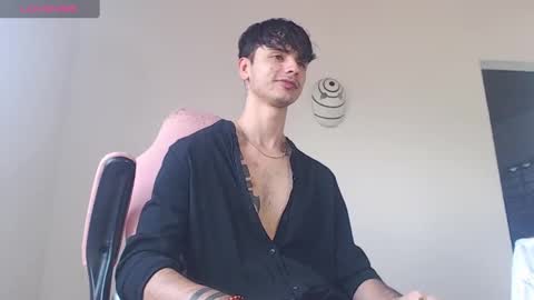 Snapshot of kendall_ros chatting on October 2025 04:08:02 PM kendall ross online show from October 2025 04:08:02 PM