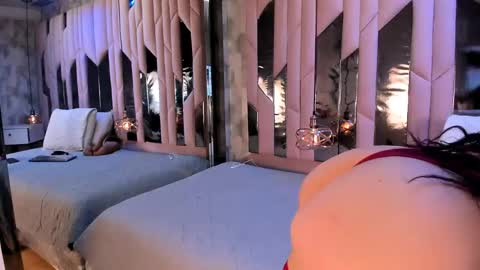 kendall online show from April 2026 05:00:02 AM