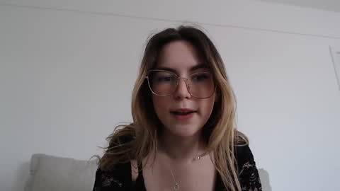 cloe online show from December 2024 06:30:02 PM