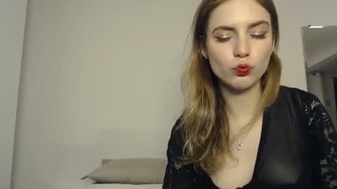 cloe online show from January 2025 04:52:02 AM