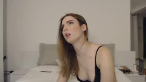 cloe online show from February 2025 04:52:02 AM