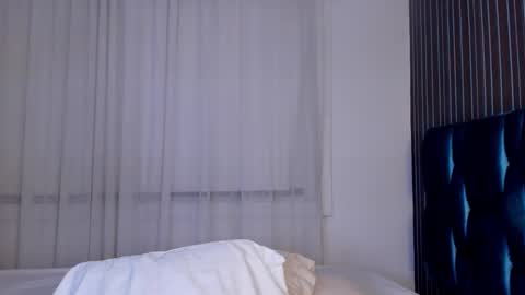 Kendal online show from December 2025 05:12:02 AM