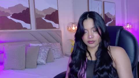 Kendal online show from November 2025 01:50:02 AM