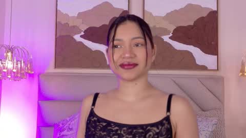 Kendal online show from November 2025 02:15:01 PM