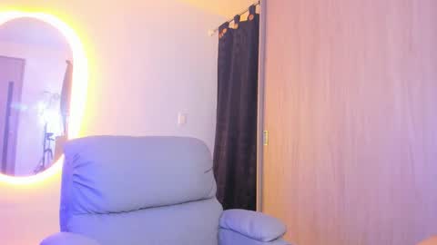 Snapshot of kendel_dimitri chatting on January 2025 04:36:02 AM kendel_dimitri online show from January 2025 04:36:02 AM