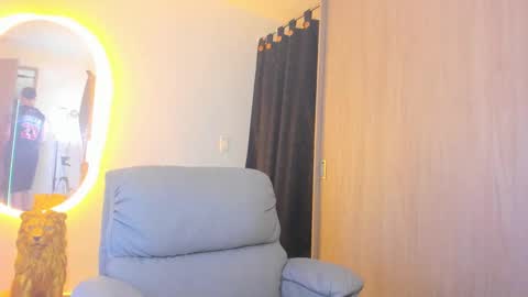 Snapshot of kendel_dimitri chatting on January 2025 08:13:01 AM kendel_dimitri online show from January 2025 08:13:01 AM