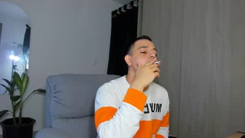 Snapshot of kendel_dimitri chatting on March 2025 04:07:02 AM kendel_dimitri online show from March 2025 04:07:02 AM