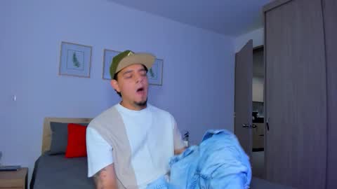 kendel_dimitri online show from November 2025 05:33:01 AM