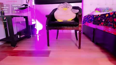 Kendra Bailey online show from April 2026 07:18:01 PM