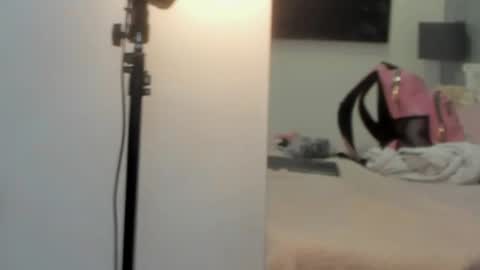 Kendra London online show from November 2025 11:10:02 AM