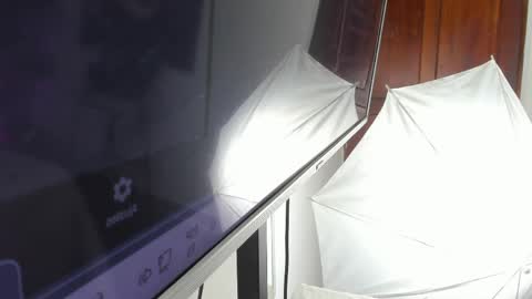 Kendra London online show from April 2026 11:05:01 AM