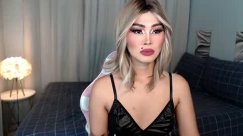 Snapshot of kendra_marie chatting on June 2026 11:30:02 PM KENDRA online show from June 2026 11:30:02 PM