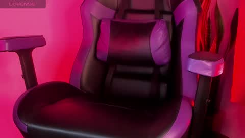 kenia_thompsom01 online show from April 2026 01:52:02 AM