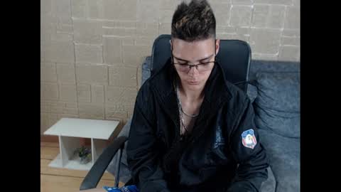 kenn_boy_ online show from January 2025 06:31:01 PM