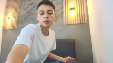 kenny_hank online show from April 2026 03:48:01 AM