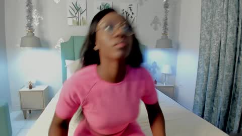 Snapshot of kentha_mitchells chatting on January 2025 10:34:01 AM kentha_mitchells online show from January 2025 10:34:01 AM