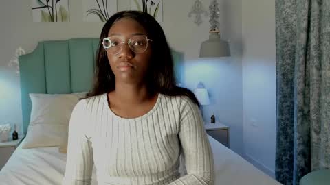 Snapshot of kentha_mitchells chatting on February 2025 10:15:02 AM kentha_mitchells online show from February 2025 10:15:02 AM