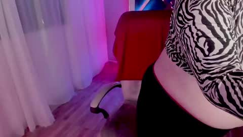 Snapshot of kenziesharik chatting on March 2025 10:38:02 PM Kenzie online show from March 2025 10:38:02 PM