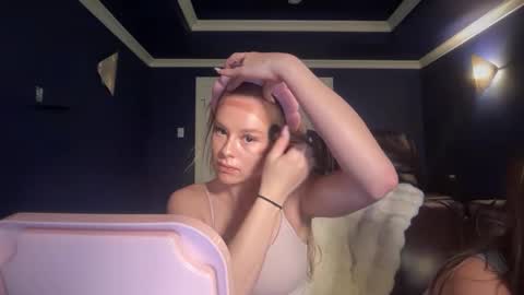 kenziesmithh online show from September 2025 07:37:01 PM