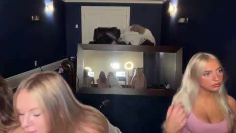 kenziesmithh online show from October 2025 06:27:01 PM