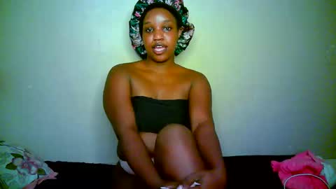 Snapshot of kering_lovly chatting on September 2025 11:06:02 PM kering_lovly online show from September 2025 11:06:02 PM