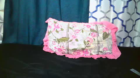 Snapshot of kering_lovly chatting on October 2025 03:12:01 PM kering_lovly online show from October 2025 03:12:01 PM