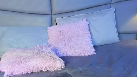 kerlenhot online show from April 2026 07:07:02 PM