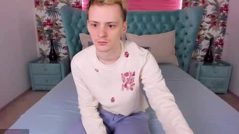 Snapshot of kerry_slay chatting on February 2025 12:37:02 PM Kerry online show from February 2025 12:37:02 PM