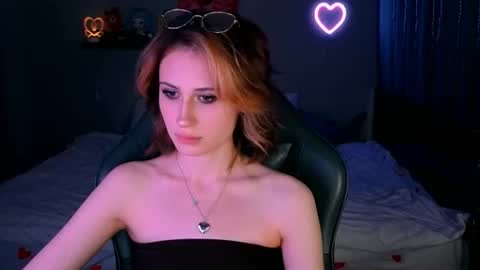 Snapshot of keti_moon chatting on June 2026 07:01:02 PM Keti 3 online show from June 2026 07:01:02 PM