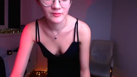 Snapshot of ketrin_pirsss chatting on December 2024 02:20:02 AM Ketrin online show from December 2024 02:20:02 AM