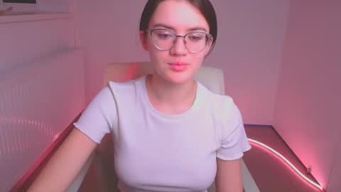 Snapshot of ketrin_pirsss chatting on February 2025 06:46:01 AM Ketrin online show from February 2025 06:46:01 AM