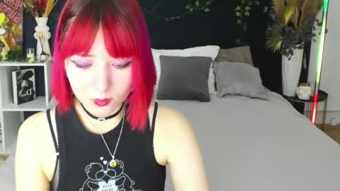 kettiejones online show from November 2025 04:06:01 PM