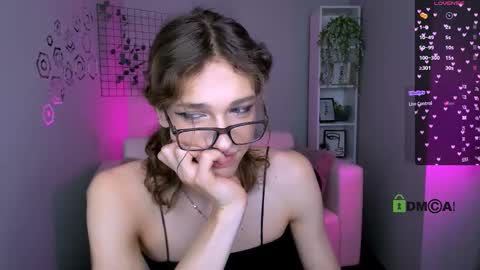 Snapshot of kevi_sunn chatting on September 2025 08:34:01 PM kevi here online show from September 2025 08:34:01 PM