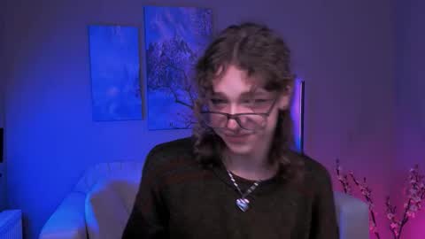 Snapshot of kevi_sunn chatting on October 2025 07:24:02 PM kevi here online show from October 2025 07:24:02 PM