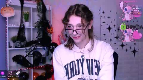 Snapshot of kevi_sunn chatting on October 2025 07:25:02 PM kevi here online show from October 2025 07:25:02 PM