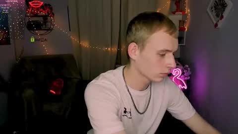 kevin_nix_ online show from February 2026 09:27:02 PM