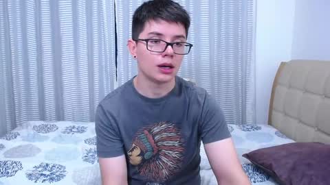 Snapshot of kevinhunts chatting on January 2025 02:29:01 AM Kevin online show from January 2025 02:29:01 AM