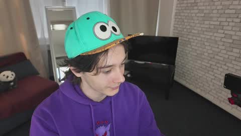 kevinstrike online show from April 2026 01:09:02 PM