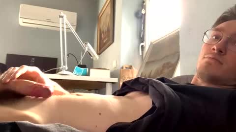 kevkev_01 online show from April 2026 05:01:02 PM