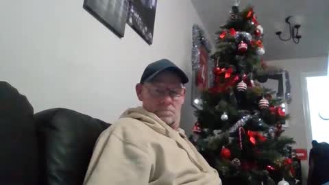 kevlooking4sez online show from December 2024 12:43:02 AM