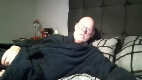 kevlooking4sez online show from March 2025 09:56:01 PM
