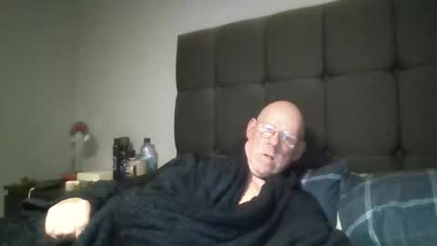 Snapshot of kevlooking4sez chatting on May 2026 09:53:02 PM kevlooking4sez online show from May 2026 09:53:02 PM