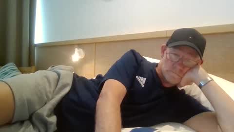 Snapshot of kevlooking4sez chatting on May 2026 04:56:02 PM kevlooking4sez online show from May 2026 04:56:02 PM