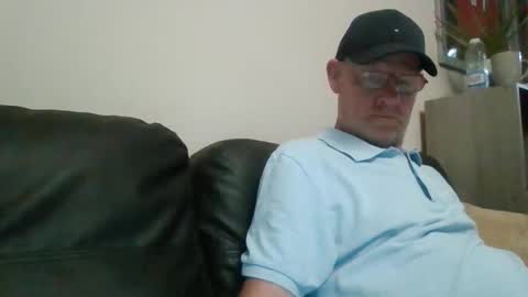 Snapshot of kevlooking4sez chatting on May 2026 09:09:02 PM kevlooking4sez online show from May 2026 09:09:02 PM