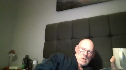 Snapshot of kevlooking4sez chatting on June 2026 11:32:02 PM kevlooking4sez online show from June 2026 11:32:02 PM