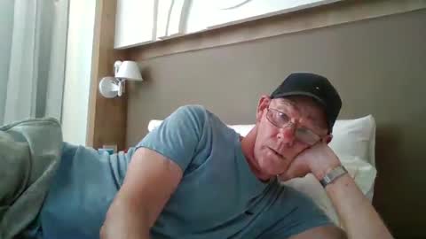 Snapshot of kevlooking4sez chatting on June 2026 03:35:02 PM kevlooking4sez online show from June 2026 03:35:02 PM