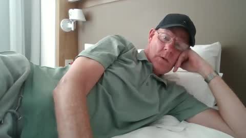 Snapshot of kevlooking4sez chatting on June 2026 01:48:02 PM kevlooking4sez online show from June 2026 01:48:02 PM