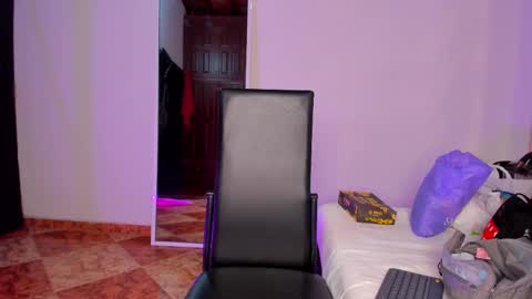 Keila Milf online show from December 2025 02:54:02 AM